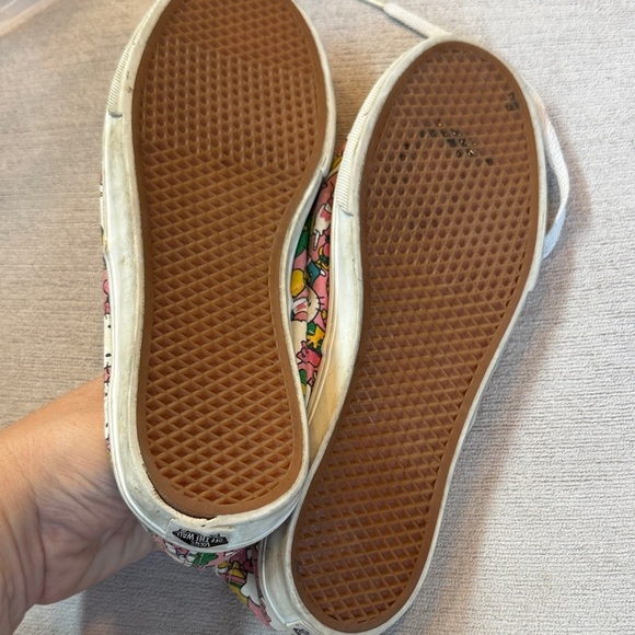 Vans Kids Sneakers with Hello Kitty Design - Pink and Green - Picture 4 of 8